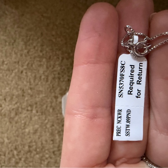 white gold plated black and white diamonds Eiffel Tower pendant necklace - Picture 4 of 6